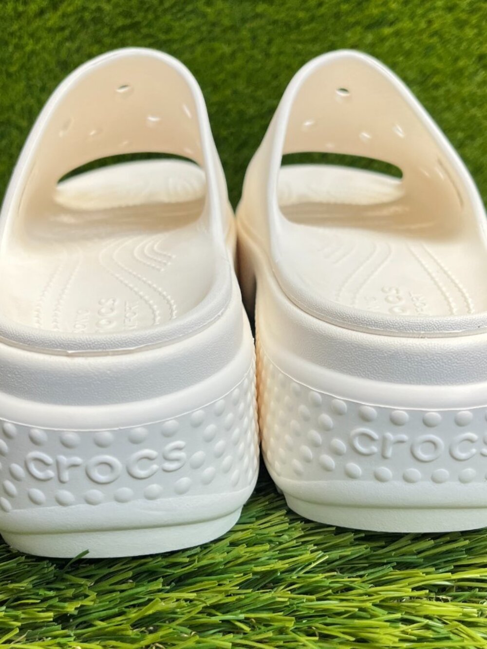 Crocs Stomp Womens Size 9 Ivory Beach Walking Outdoor Platform Slide Sandals - Picture 6 of 10